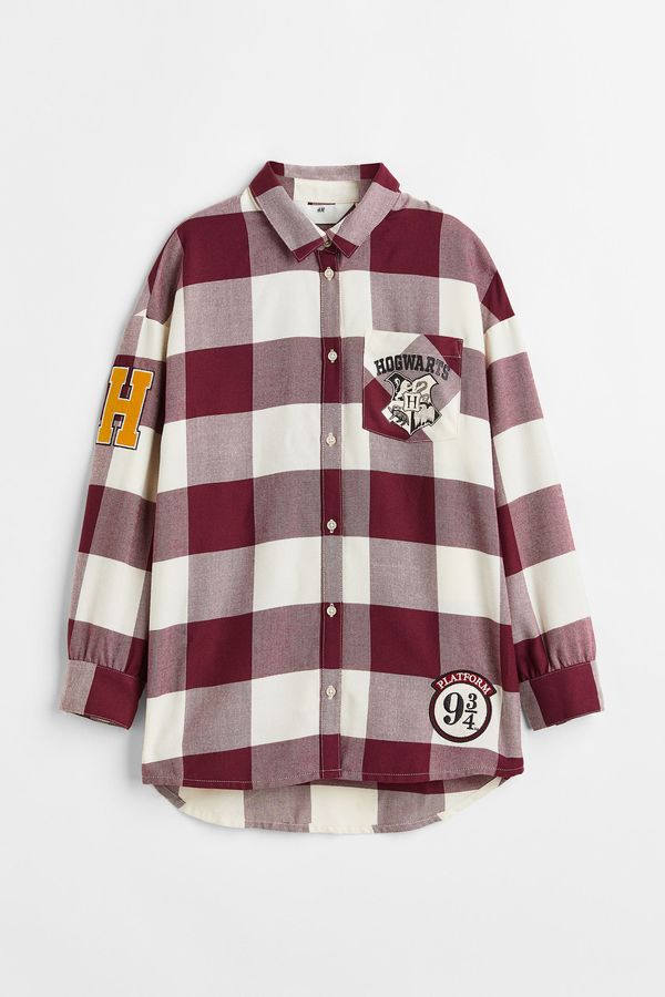 Camisa oversize con estampado en la espalda
