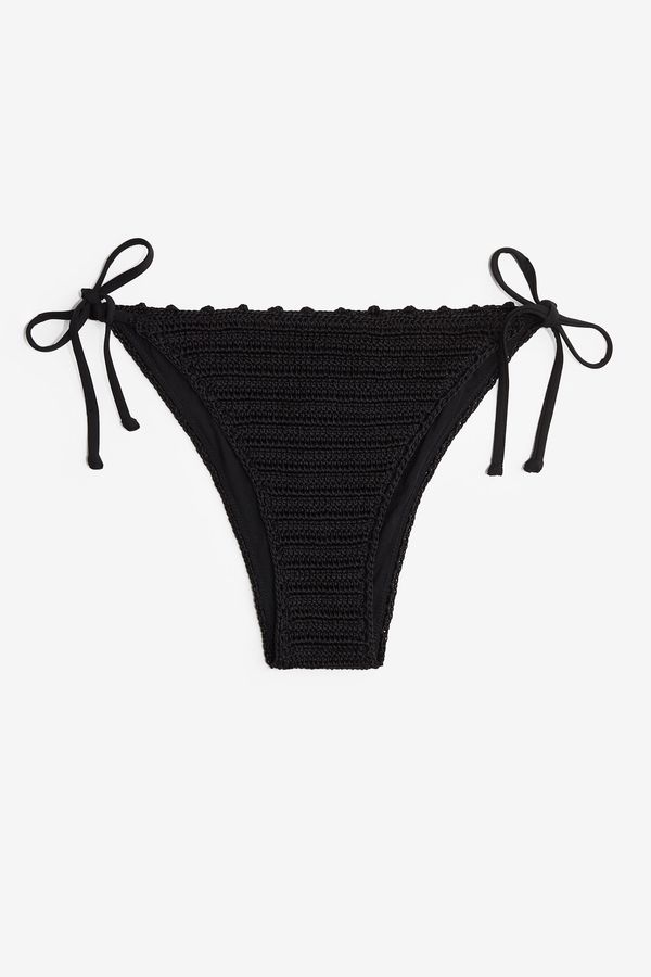 Parte de abajo de bikini efecto crochet con tiras