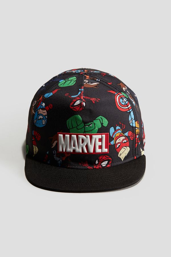 Gorra con motivo