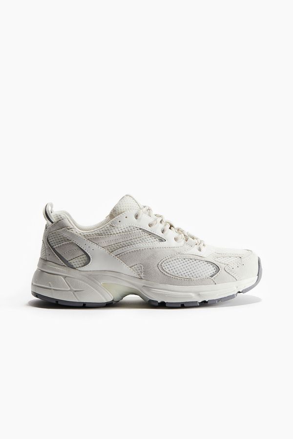 Zapatillas con suela gruesa