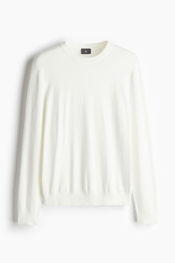 Chompa tejida en punto fino Slim Fit