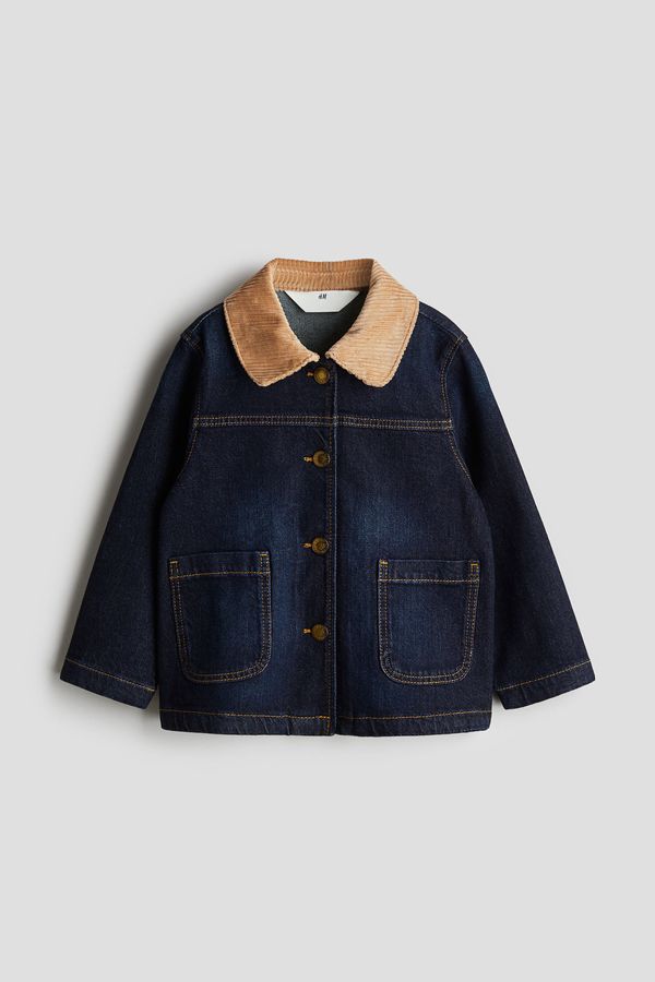 Casaca en denim con cuello en corduroy