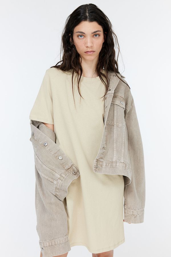 Vestido polo con hombreras
