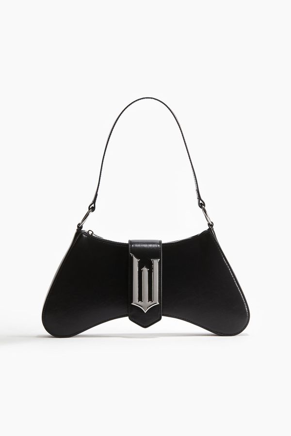 Cartera de hombro con aplicación de metal
