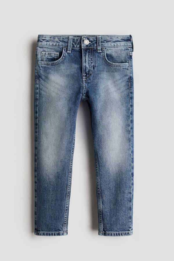 Relaxed Tapered Fit Jeans