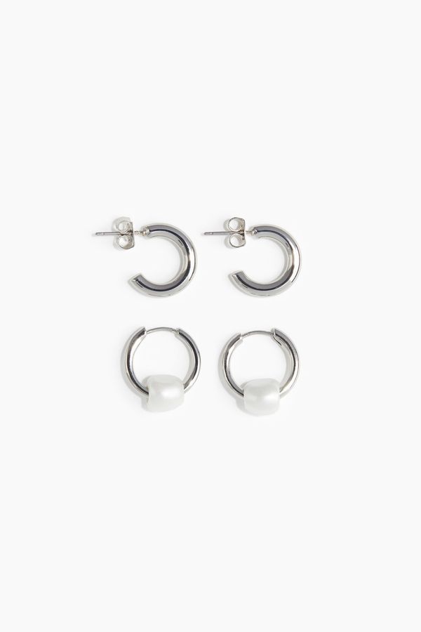 2 pares de aretes
