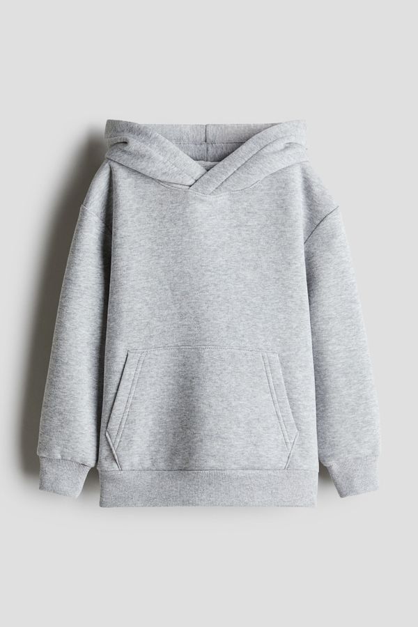Polera con capucha e interior cepillado