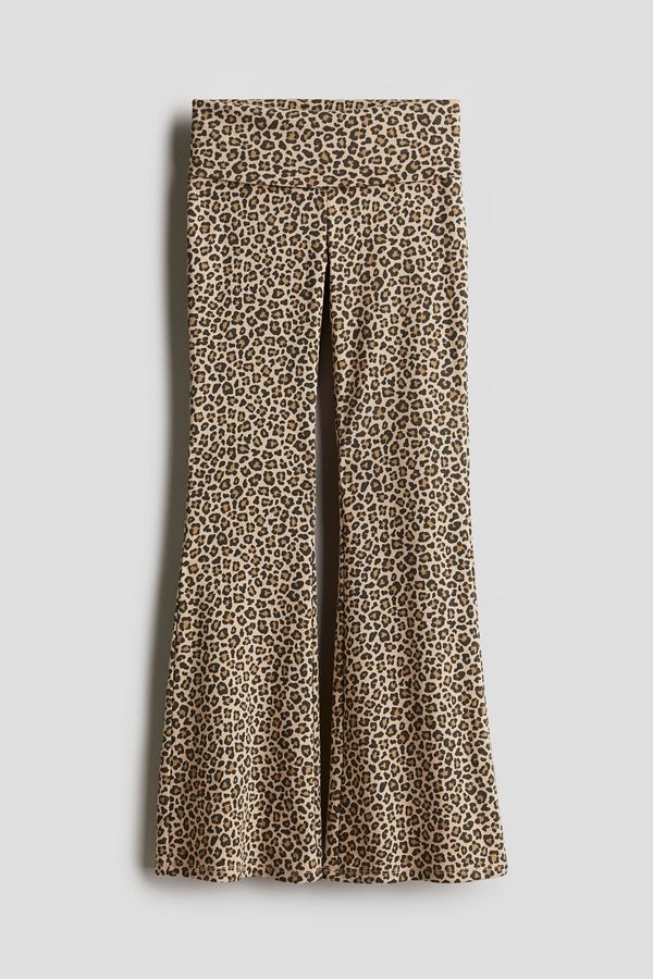 Leggings acampanados con cintura plegable