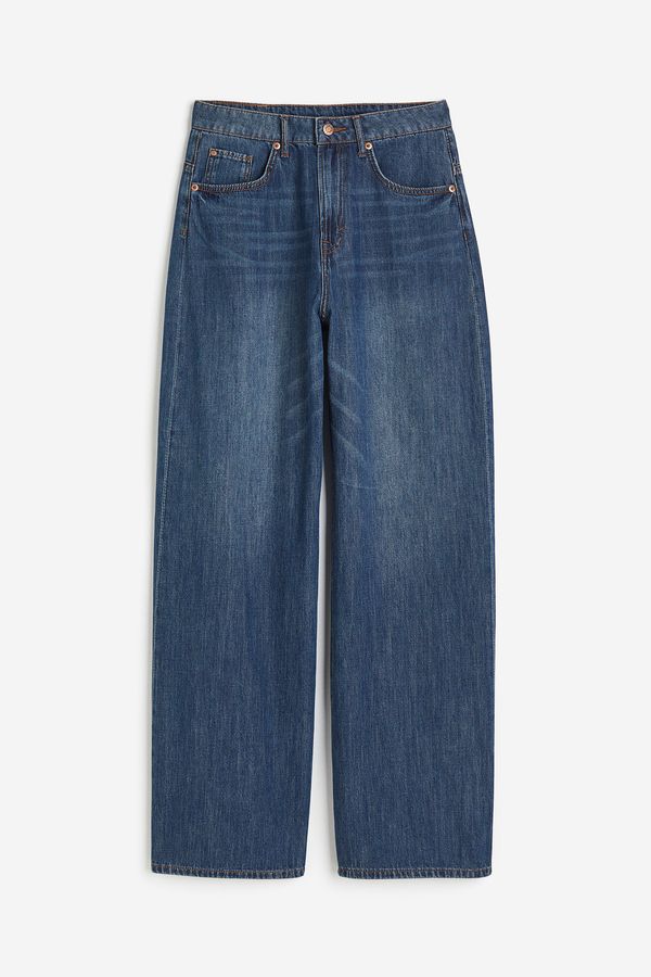 Feather Soft Straight Regular Jeans