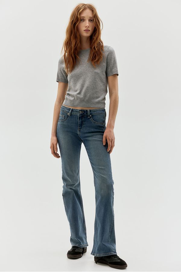 Flared Low Jeans