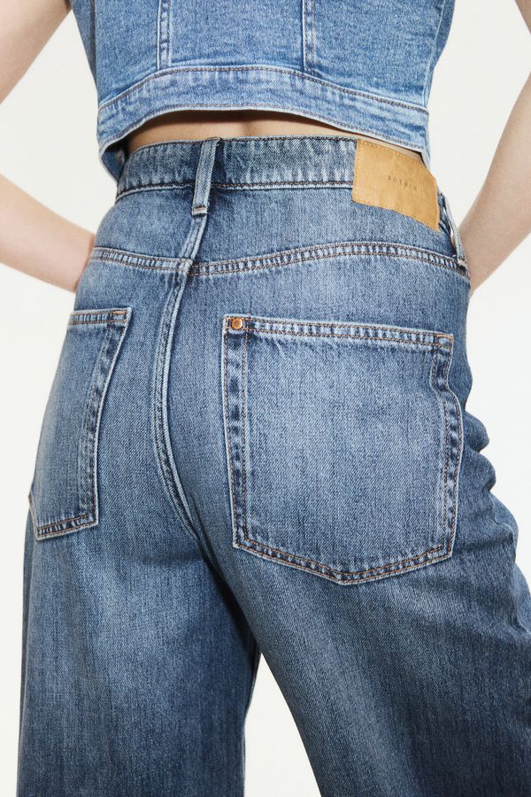 Wide Ultra High Jeans